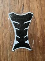Tankpad sticker - Universeel (carbon look), Motoren, Ophalen of Verzenden