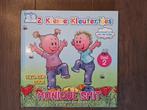 Boek met cd 2 kleine kleutertjes, Ophalen of Verzenden, Zo goed als nieuw