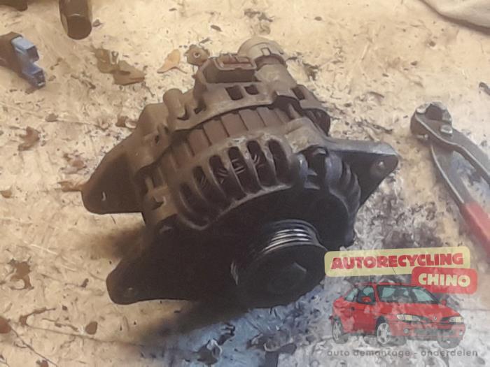 Dynamo van een Mazda 323, Auto-onderdelen, Motor en Toebehoren, Ophalen, Gebruikt, -, -