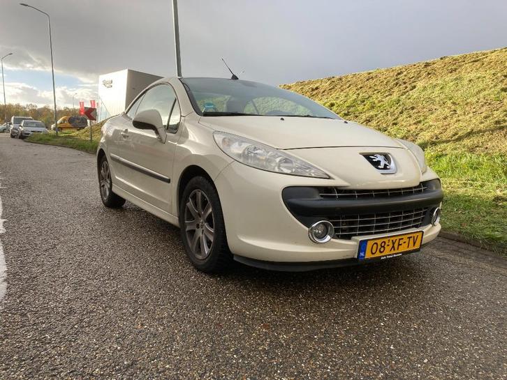 Peugeot 207 CC - 1.6 16V - 88KW - 2007 - Beige - Cabrio, Auto's, Peugeot, Bedrijf, ABS, Airbags, Airconditioning, Boordcomputer