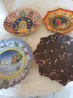 Vintage oude kerst borden van papier mache, Diversen, Kerst, Ophalen of Verzenden, Zo goed als nieuw