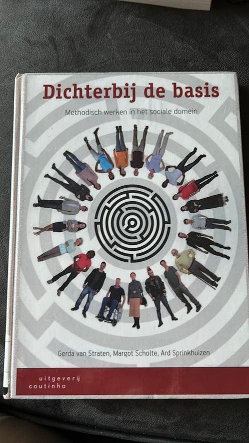Margot Scholte - Dichterbij de basis, Boeken, Wetenschap, Zo goed als nieuw, Sociale wetenschap, Ophalen of Verzenden