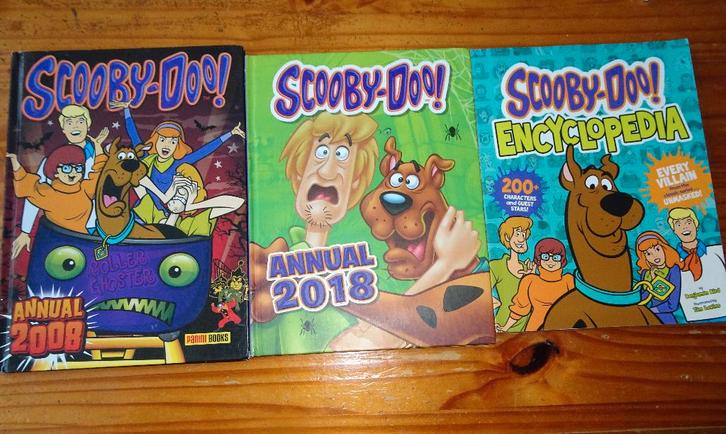 Scooby-Doo Annual 2008 + 2018.+ Encyclopedia, Boeken, Strips | Comics, Zo goed als nieuw, Eén comic, Amerika, Ophalen of Verzenden