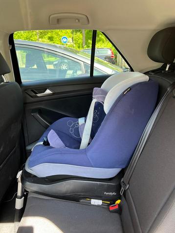 Pearl autostoel met Familyfix beschikbaar voor biedingen