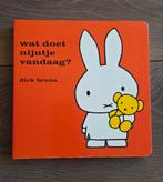Dick Bruna - wat doet nijntje vandaag?, Ophalen of Verzenden, Gelezen, Dick Bruna