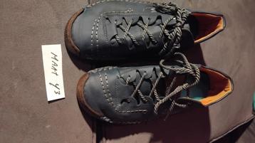 heren sneakers, schoenen mt 42, 43 en 44 beschikbaar voor biedingen