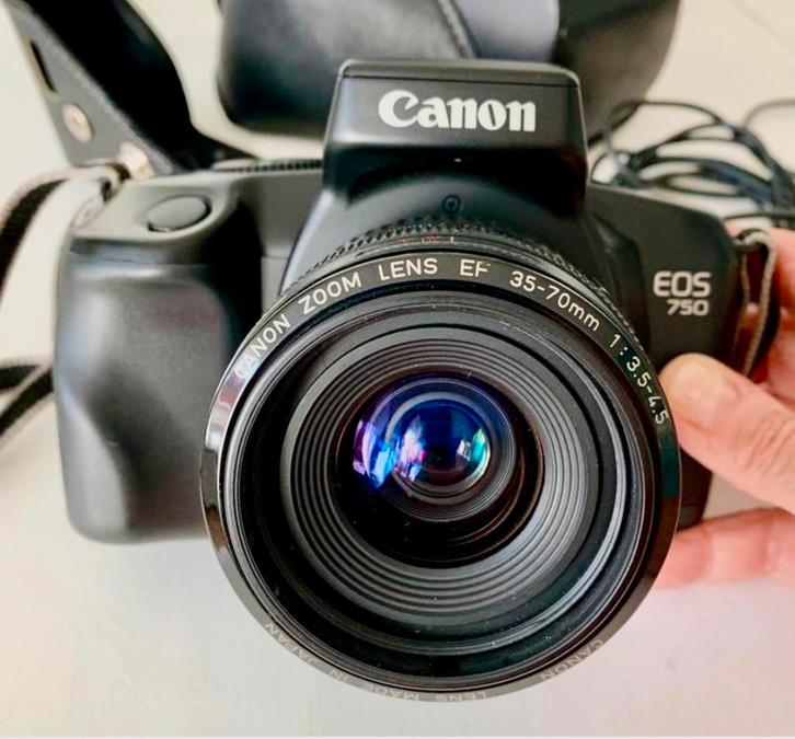 Canon EOS 750 met 35-70 lens en accessoires (zie foto’s), Audio, Tv en Foto, Fotocamera's Analoog, Zo goed als nieuw, Spiegelreflex
