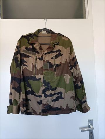 ZOMERJACK CAMOUFLAGE STIJL maat M beschikbaar voor biedingen