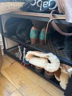 Lovely Industrial shoe rack with a sitting bench, Ophalen, Zo goed als nieuw