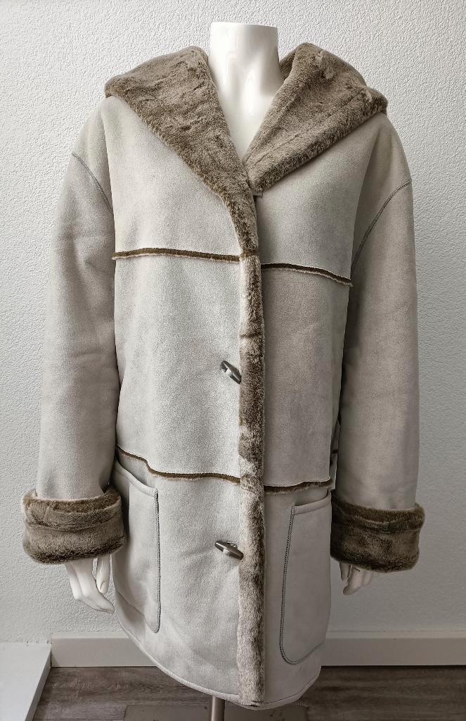 Delmod winterjas Suède Look maat 46/48, Kleding | Dames, Jassen | Winter, Zo goed als nieuw, Maat 46/48 (XL) of groter, Beige