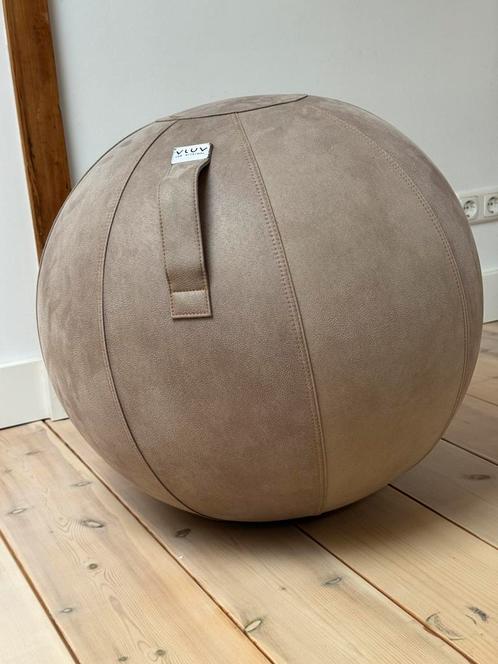 Vluv ergonomische zitbal kunstleer taupe, Huis en Inrichting, Zitzakken, Zo goed als nieuw, Ophalen