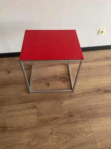 Glazen Bijzettafel - Stijlvol & Praktisch beschikbaar voor biedingen