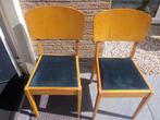 2 stevige oude vintage stoelen met losse zittingen, Ophalen