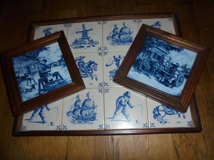 Dienblad en 2 schilderijtjes/ Delfts Blauwe tegeltjes - hout, Antiek en Kunst, Antiek | Woonaccessoires, Ophalen