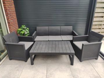 Leen bakker tuinbank set (bank + tafel) beschikbaar voor biedingen