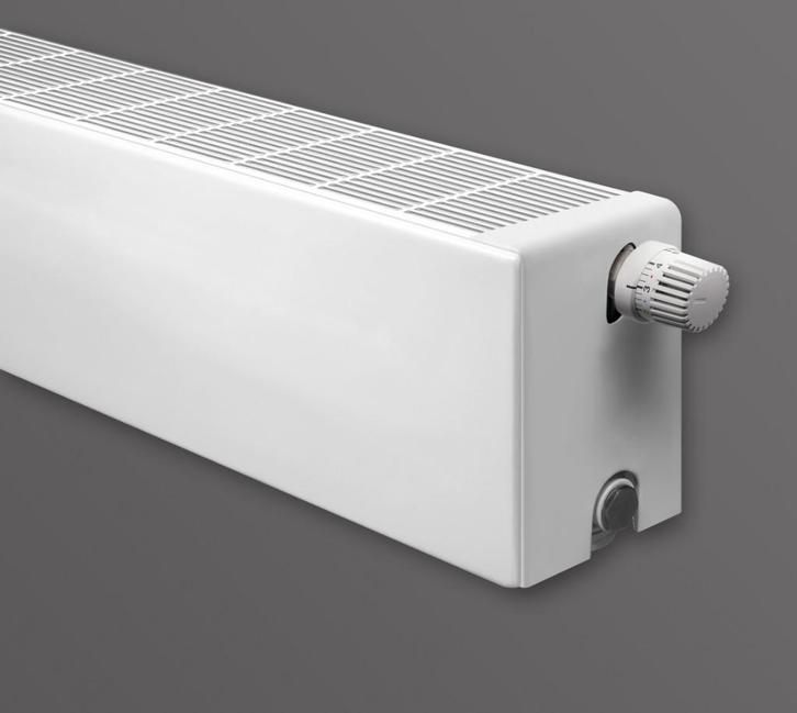 Burgman plintradiator 22-150-1800, Doe-het-zelf en Verbouw, Verwarming en Radiatoren, Nieuw, Radiator, 800 watt of meer, Minder dan 30 cm
