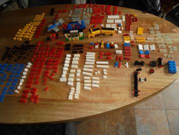 lego vintage jaren 70-80 keurig partij gebouwd+250 stenen beschikbaar voor biedingen