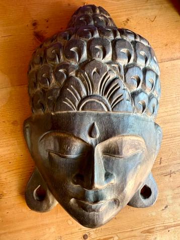 Handgemaakte Boeddha masker beschikbaar voor biedingen