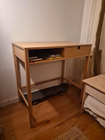 IKEA NORDKISA bureautafel beschikbaar voor biedingen