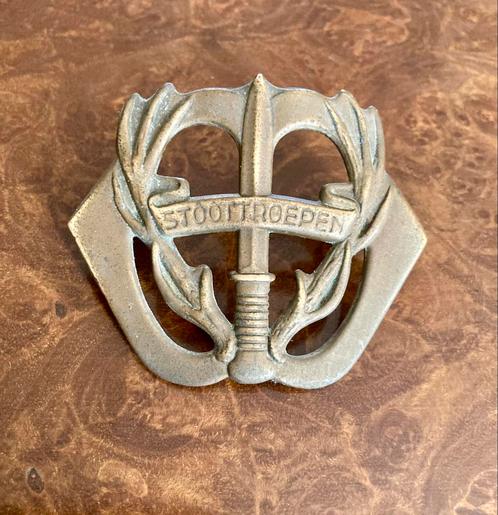 Oud baretembleem Regiment Stoottroepen RSPB, Verzamelen, Militaria | Algemeen, Landmacht, Embleem of Badge, Nederland, Ophalen of Verzenden