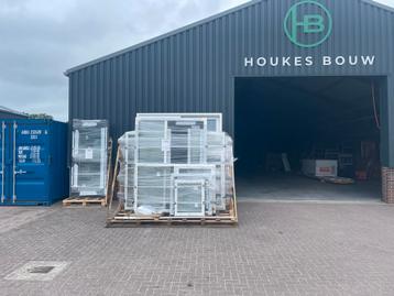 Nieuwe kunststof kozijnen beschikbaar voor biedingen