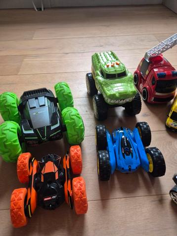 Diverse speelgoed auto's  beschikbaar voor biedingen