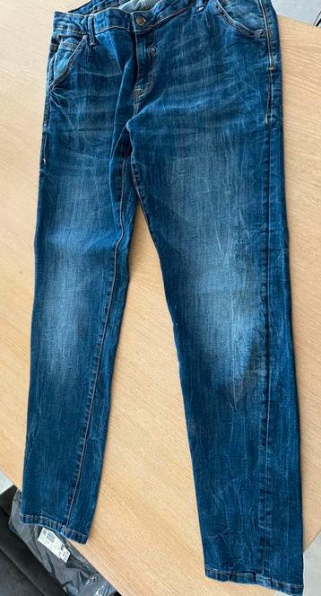 Mooie Didi Dames Denim Broek beschikbaar voor biedingen