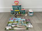 LEGO Friends Heartlake City Ziekenhuis - 41394, Kinderen en Baby's, Speelgoed | Duplo en Lego, Ophalen of Verzenden, Lego, Zo goed als nieuw