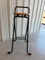 Twee inklapbare barkrukken met houten zitvlak, Huis en Inrichting, Barkrukken, Gebruikt, 60 tot 90 cm, Ophalen of Verzenden, Hout