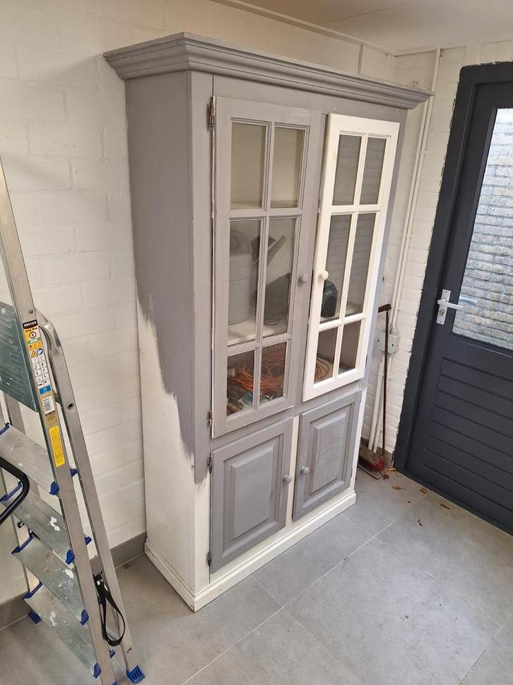 Gratis buffetkast met glazen deuren, Huis en Inrichting, Kasten | Buffetkasten, Ophalen