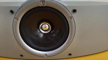 Kef Q6C center speaker in Zilver metallic tip-top conditie   beschikbaar voor biedingen