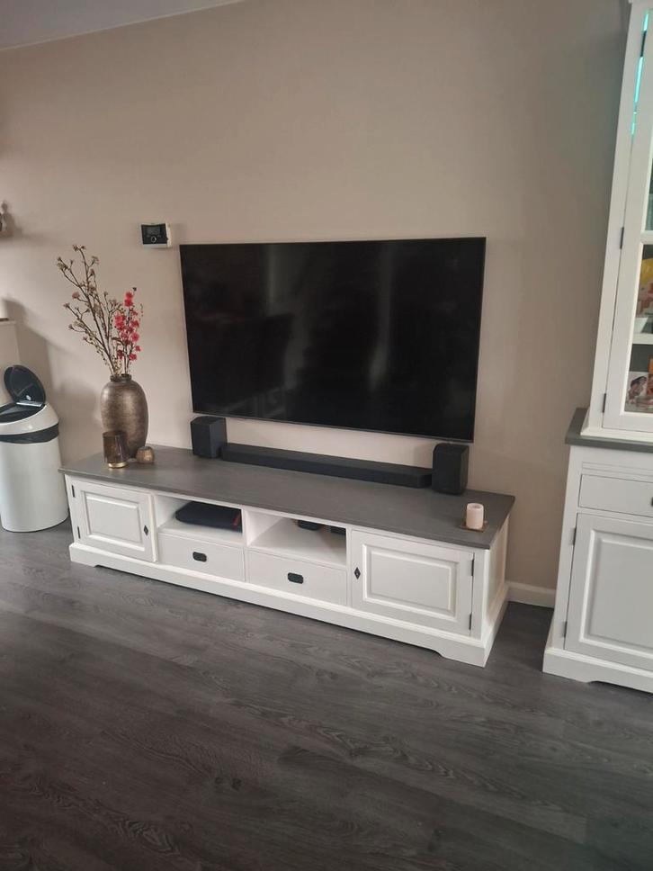 Tv meubel + evt. vitrinekast en salontafel, Huis en Inrichting, Kasten | Vitrinekasten, Ophalen