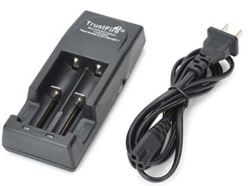 Trustfire TR -001 multifunctionele lithium batterijlader beschikbaar voor biedingen