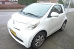 Toyota IQ 1.0 2009 Wit   AIRCO, Auto's, Toyota, Euro 5, Overige kleuren, Handgeschakeld, 3 cilinders