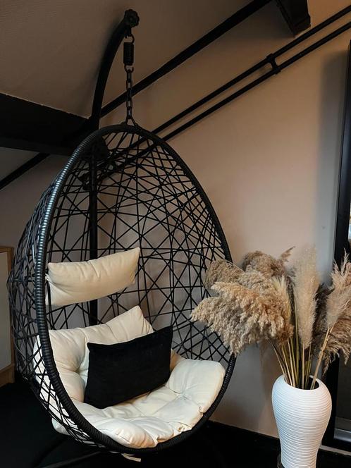 Hangstoel ei., Huis en Inrichting, Stoelen, Zo goed als nieuw, Eén, Zwart, Ophalen