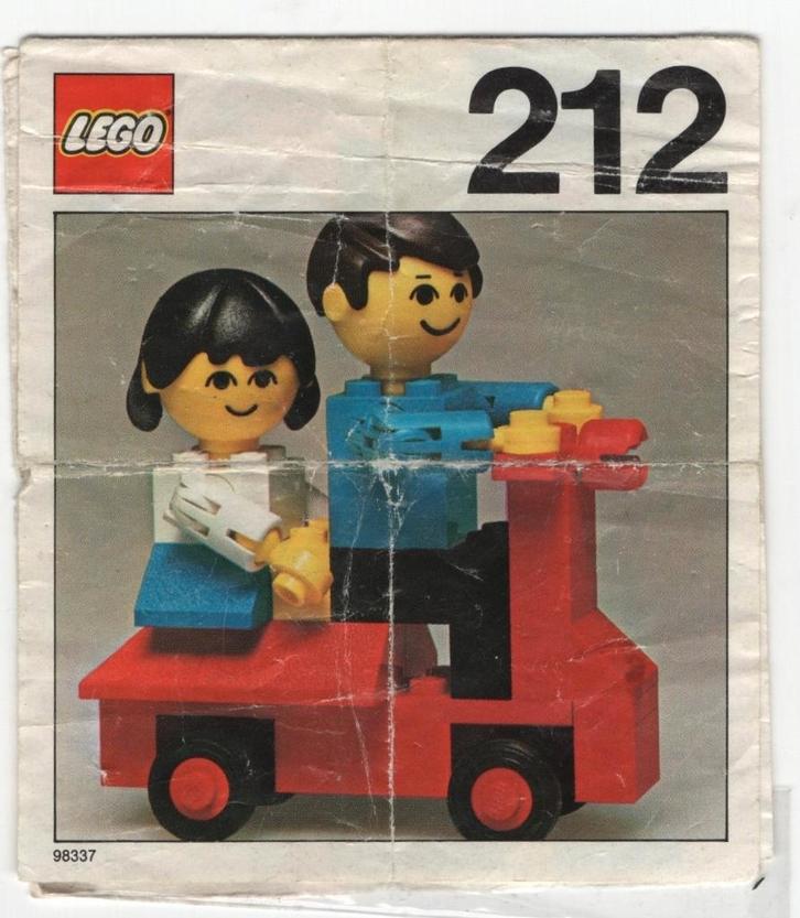 lego 212-2 lego bouwset met mensen, verkeer, scooter (1976), Kinderen en Baby's, Speelgoed | Duplo en Lego, Gebruikt, Lego, Complete set