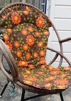 Rotan kuipstoel vintage / retro uit de ‘70s, Huis en Inrichting, Stoelen, Ophalen, Bruin, Riet of Rotan, Zo goed als nieuw