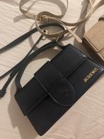 Jacquemus tasje beige en zwart, Sieraden, Tassen en Uiterlijk, Tassen | Damestassen, Ophalen of Verzenden, Zo goed als nieuw, Zwart