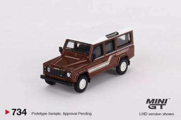 Land Rover Defender 110 van Mini GT 1/64 County Wagon beschikbaar voor biedingen