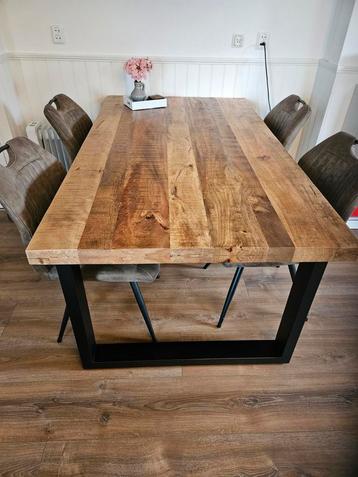 Mango Houten Eettafel 180x100 beschikbaar voor biedingen