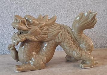 Chinese geluksdraak. Beeld draak Hoogte 15cm. Lengte 22cm. beschikbaar voor biedingen