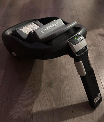 Maxi cosi familyfix beschikbaar voor biedingen