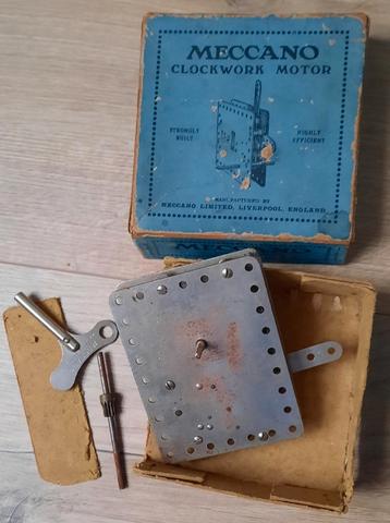 Meccano clockwork motor jaren 20 beschikbaar voor biedingen