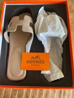Hermes slippers maat 40, Kleding | Dames, Schoenen, Slippers, Bruin, Ophalen of Verzenden, Hermes
