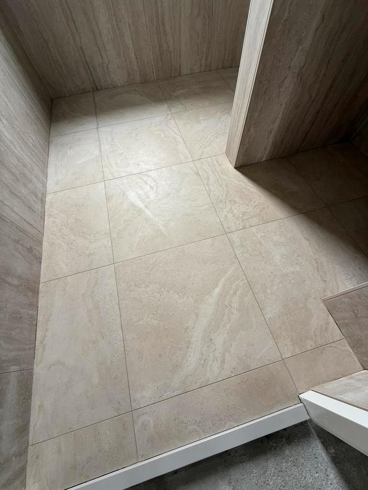 Travertin tegels 60x60, Doe-het-zelf en Verbouw, Tegels, Zo goed als nieuw, Vloertegels, Keramiek, 60 cm of meer, Minder dan 5 m²