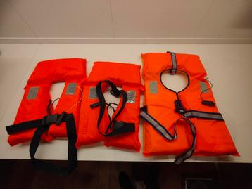 3x reddingsvest 2x kind 1x volwassene beschikbaar voor biedingen