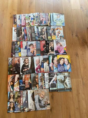 Grote partij Mezza Magazines 2024 (35x) + 2025 (30x) beschikbaar voor biedingen