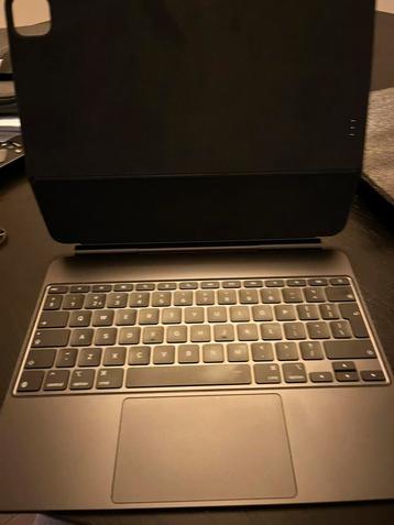 Apple iPad magic keyboard m4  beschikbaar voor biedingen