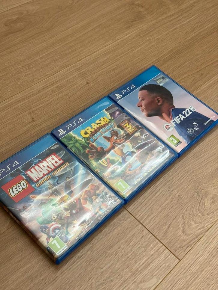 3 spellen crash bandicoot fifa 22 en lego marvel voor 20 eur, Spelcomputers en Games, Games | Sony PlayStation 4, Zo goed als nieuw