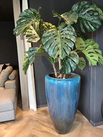 grote pot-vaas van het merk Pot & Vaas, turquoise kleur beschikbaar voor biedingen